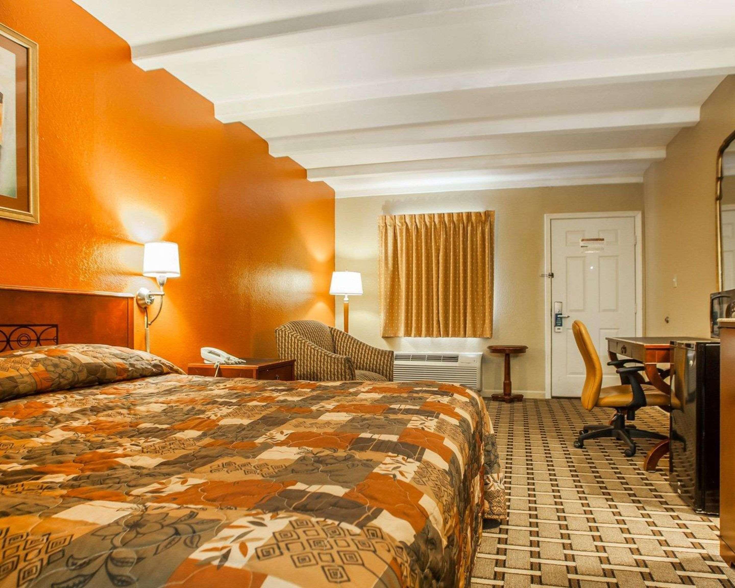 Rodeway Inn Nashville Airport Exteriör bild