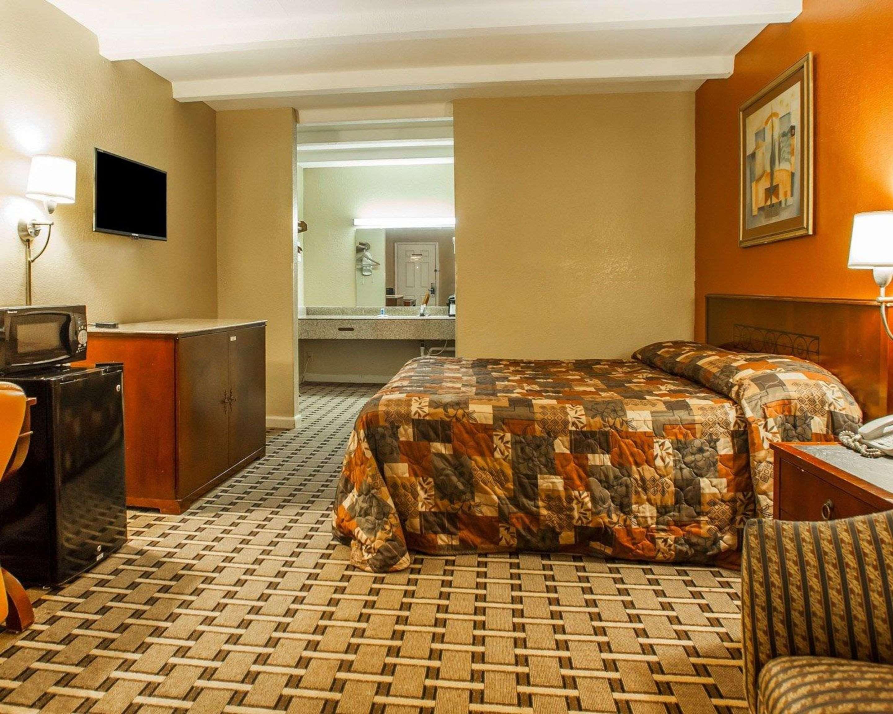 Rodeway Inn Nashville Airport Exteriör bild