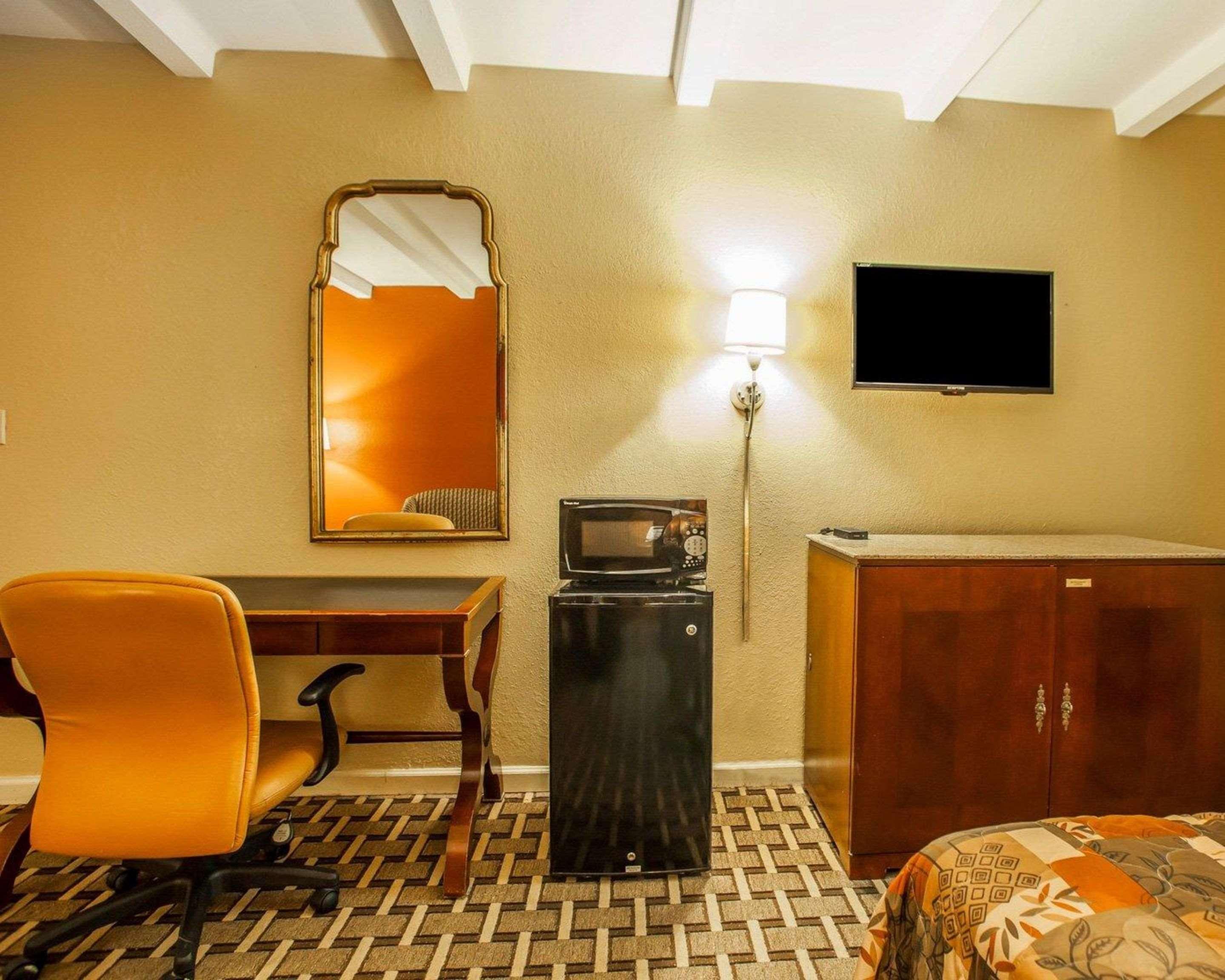 Rodeway Inn Nashville Airport Exteriör bild